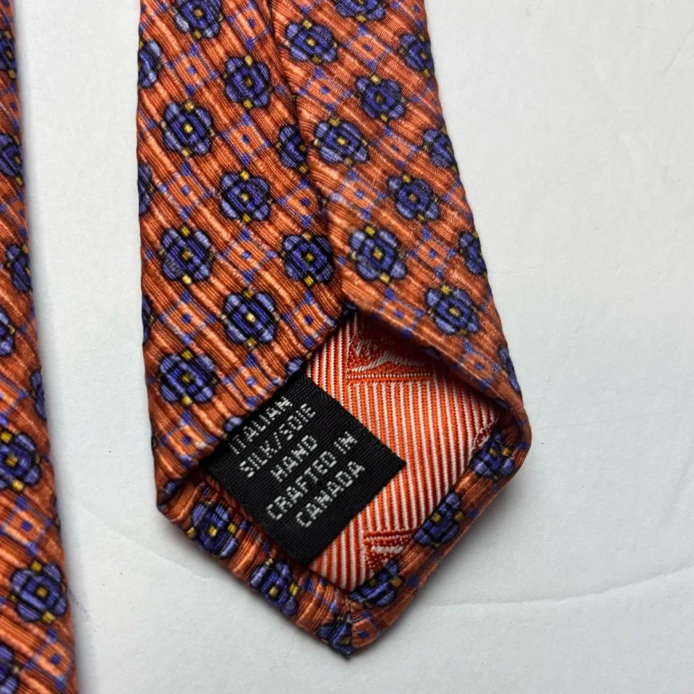 Dion Signature Italian silk‎ floral tie